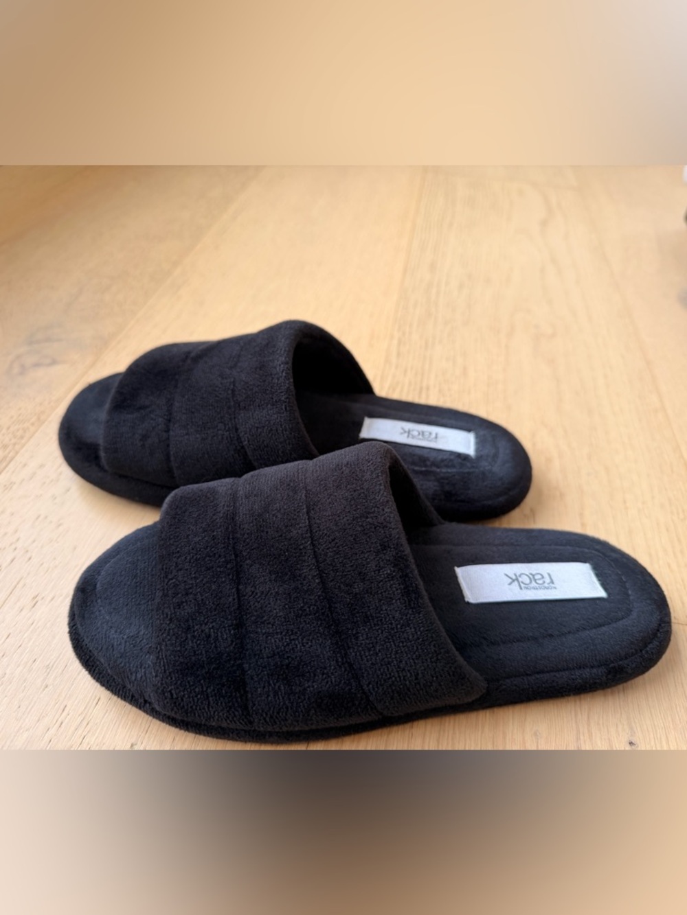 Nordstrom Black Fleece Slip-on Slippers Size Smal 5/6 - Picture 2 of 3